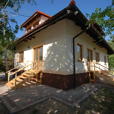 Noclegi Dywity ファームステイ ディビティ