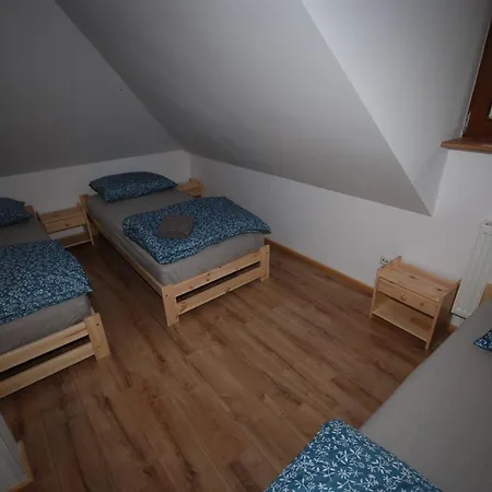 Spółdziecza 10