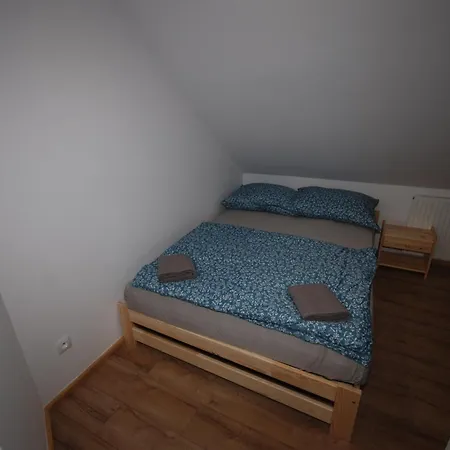 Spółdziecza 10